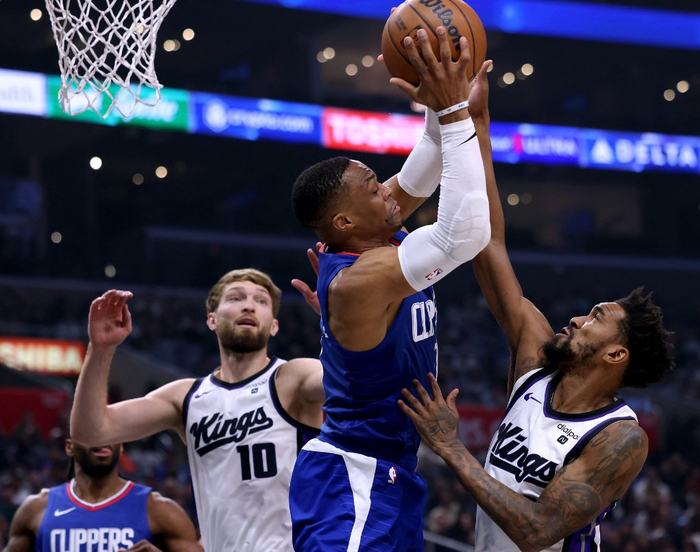 罗马训练开放日；加时末段复出首秀引欢呼；全明星赛在即；控场能力受关注